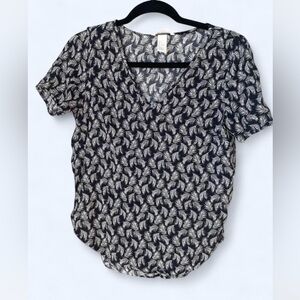 Palm print black and white viscose tee